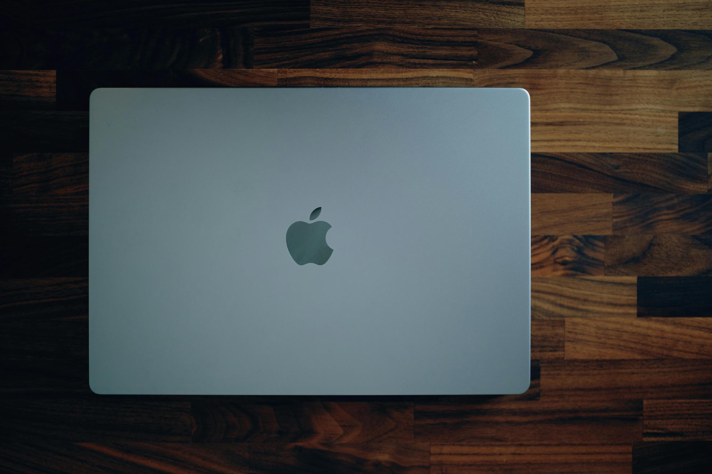 superficie superior del portátil vs macbook