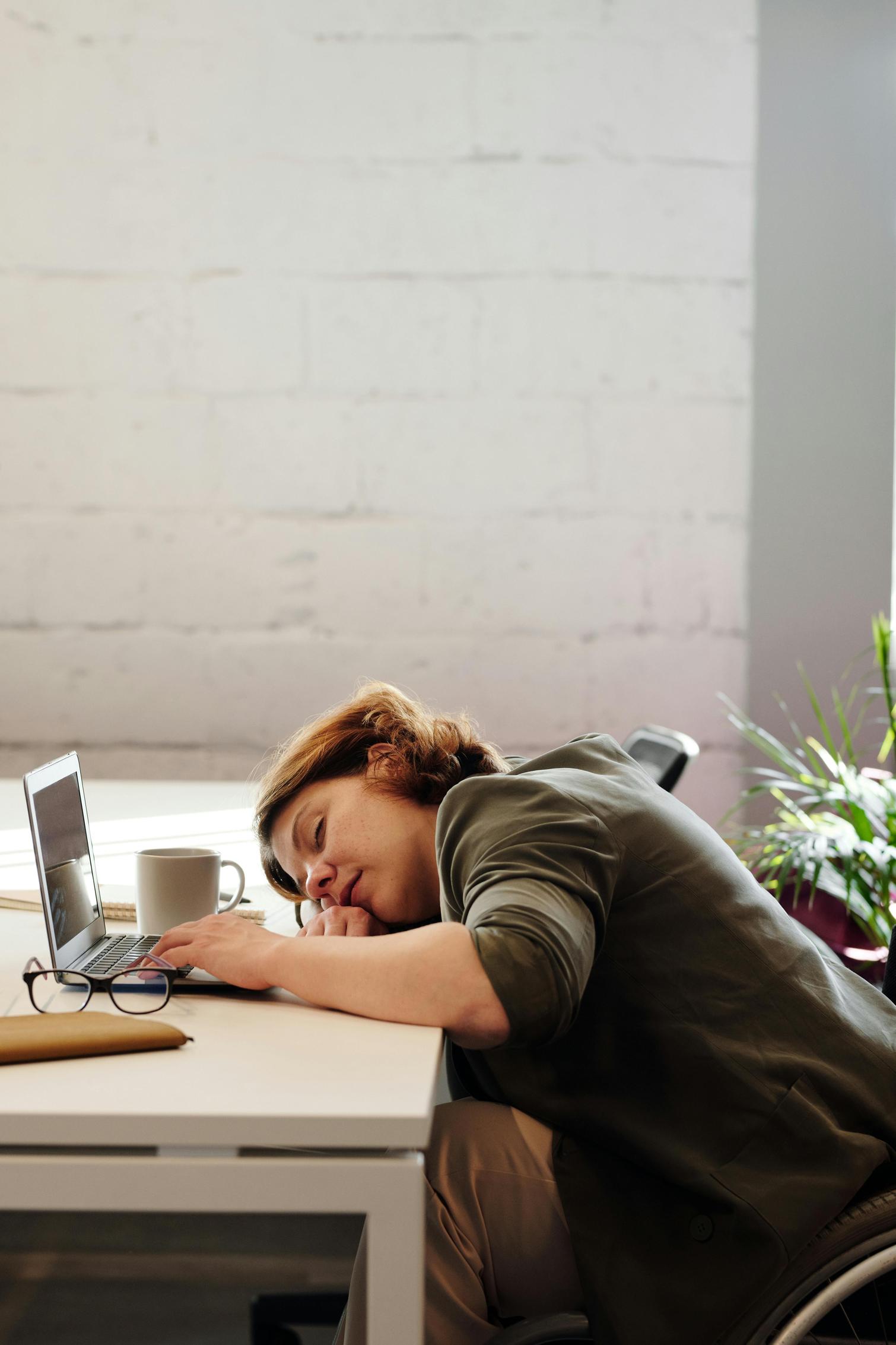 Pourquoi mon ordinateur redémarre-t-il après la mise en veille ?